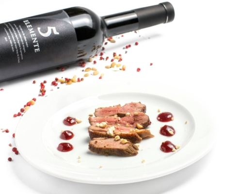 Equinox 5 Elemente Rot mit Roastbeef und Erdbeeren Marmelade Equinox 5 Elemente Rot mit Roastbeef und Erdbeeren Marmelade