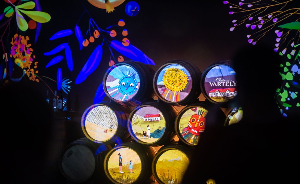 Chateau Vartely - Totem - Lights Projection Show Chateau Vartely - Totem - Lights Projection Show